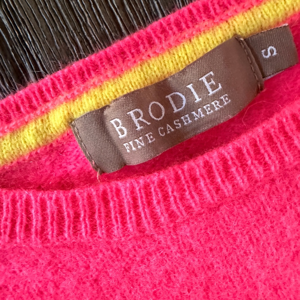 Brodie Cashmere Pink Sweater with Multicolored Accents - Picture 2 of 9